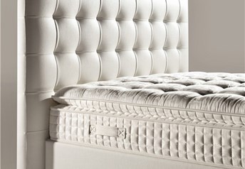 Yatsan CHARLESTON Contemporary Classic Upholstered Bed