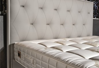 Yatsan SERAFIN Contemporary Classic Upholstered Bed