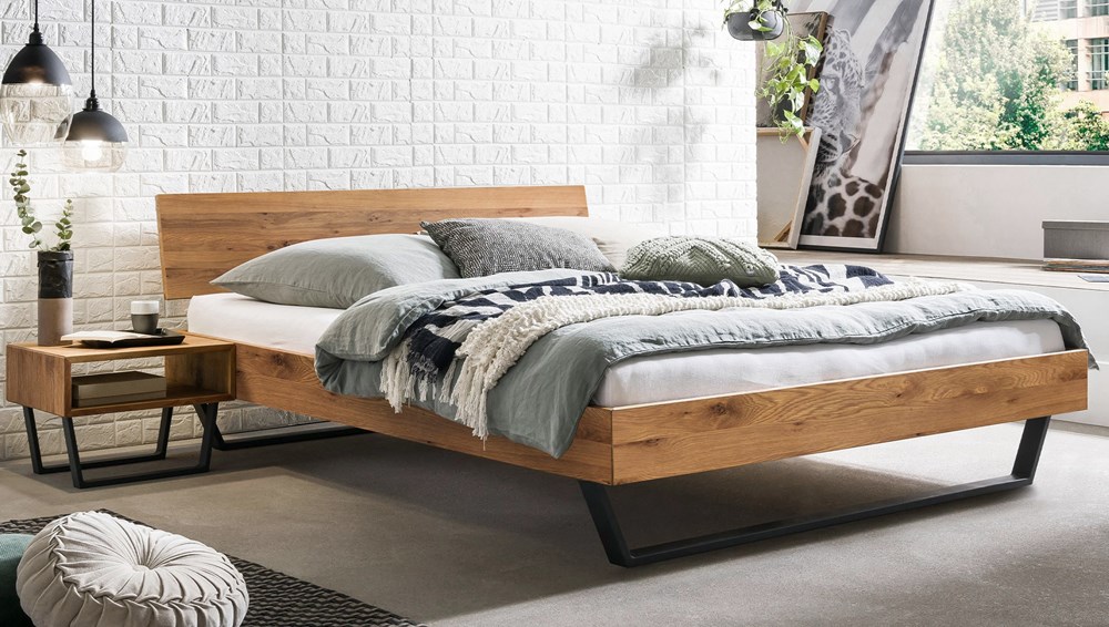 Wild Oak finish with optional Jose bedside table