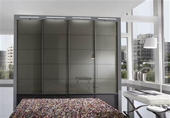 330-400 cm version with 4 doors embellished with matching finish trims