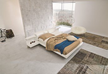 Veneran Italia VENUS High Gloss Contemporary Bed with real leather