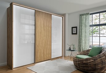 Bianco oak carcass and middle door, white glass outer doors, decking bianco oak, pp frame with circumferential light