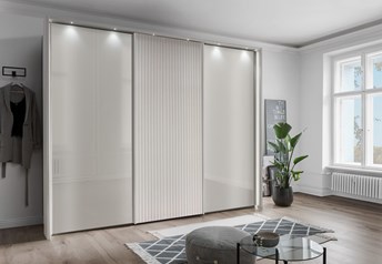 Champagne carcass and middle door, champagne glass outer doors, decking champagne, pp frame with spotlights