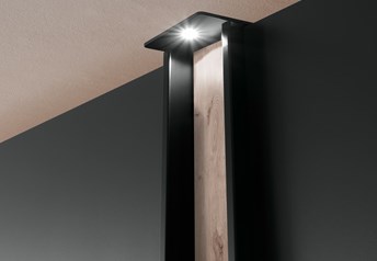 Detail Nordic Oak strip with light