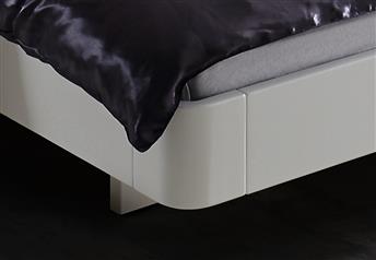 frame detail in white