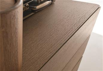 Tobacco oak veneer