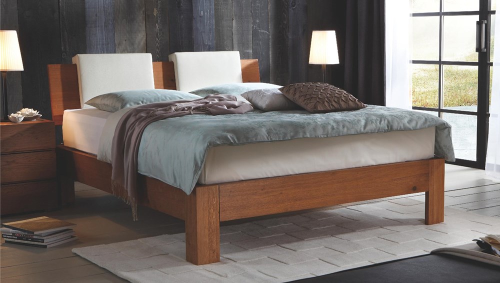 Cognac Oak Oiled, Real Leather White Headrests Box Spring Bed