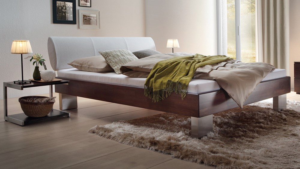 Frame in chocolate beech lacquered