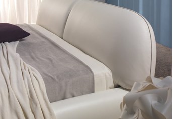 Quarrata SORRENTO Contemporary Italian Leather Bed